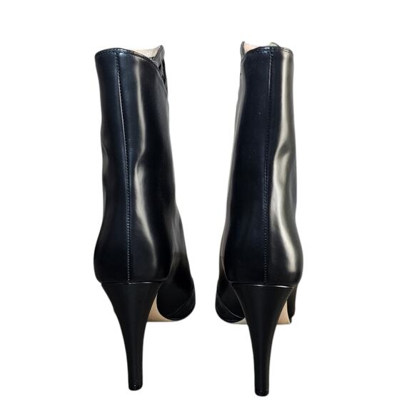 Gucci Women's Black‎ Plume Calfskin Leather Lattice Cutout Boots Size EU 39.5 - Picture 5 of 11